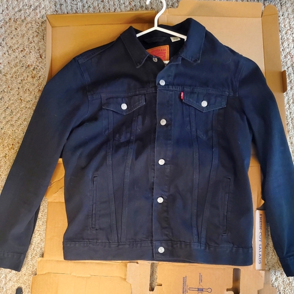 Levis XL black denim jacket - Picture 2 of 5